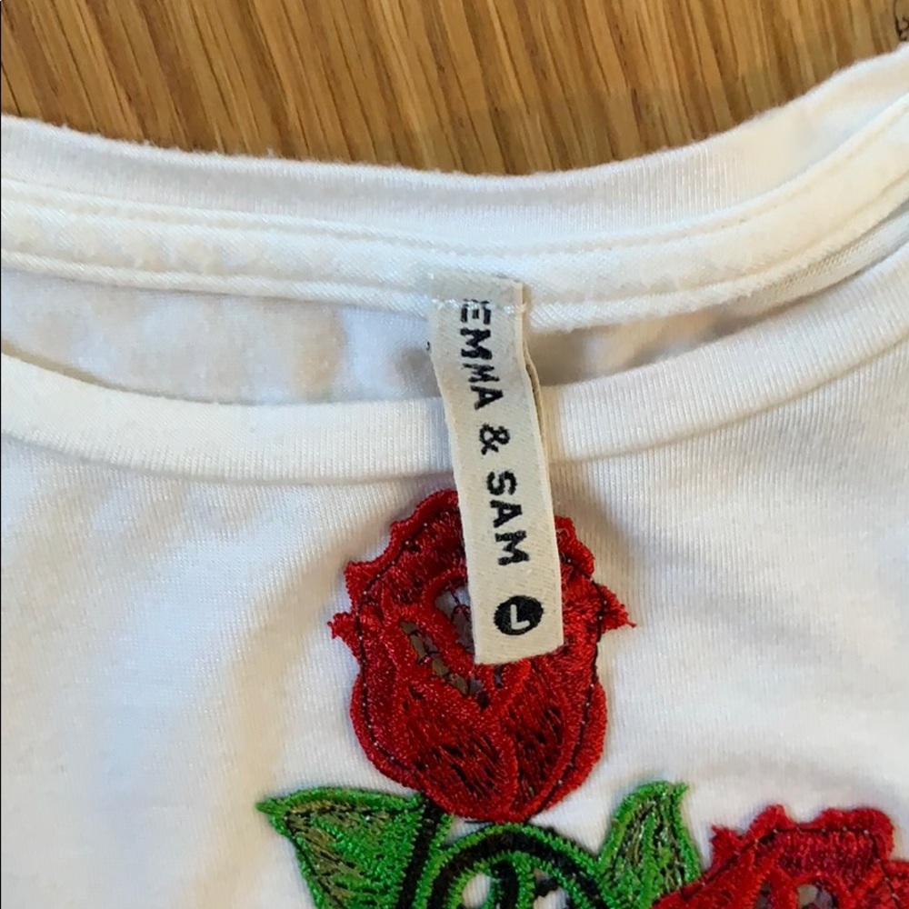 Embroidered tee - Picture 3 of 3